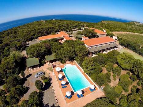 www.hotelmezzaluna.it