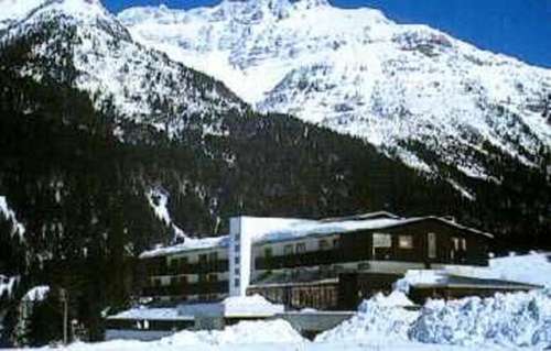 www.hotelcanin.it