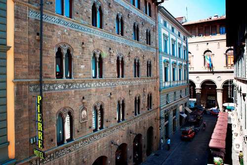 www.hotel-pierre-florence.com
