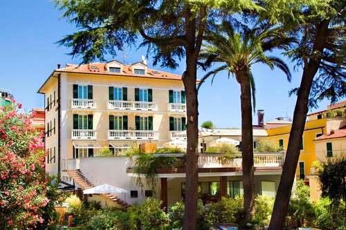 www.hotellamberti.it