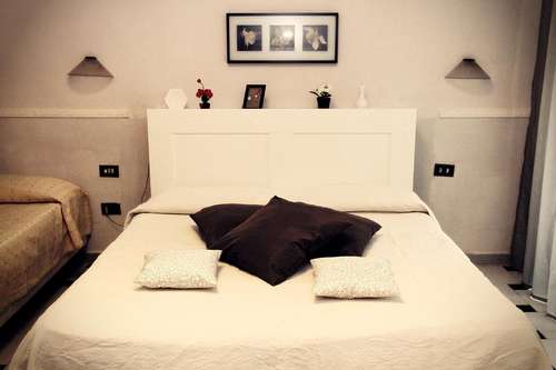 www.hotellunarossa.it