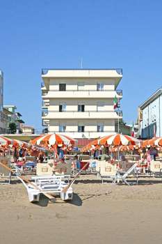 www.hotellungomareigeamarina.it