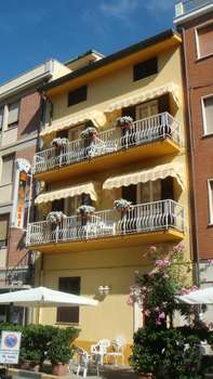 www.hotel4assi.com