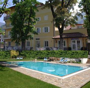 www.hotel-stampfer.com