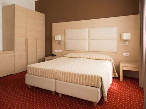 www.hotelreginabz.it
