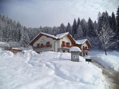 www.albergoabeterosso.it