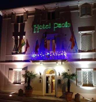www.hotelpaolalucca.it