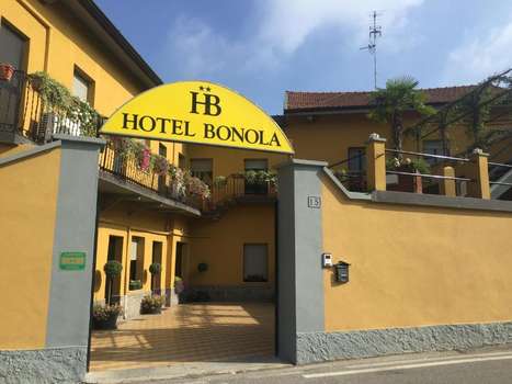www.hotelbonola.com