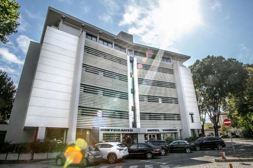 www.hoteltouringcarpi.it