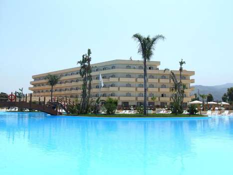 www.hotelroscianum.it
