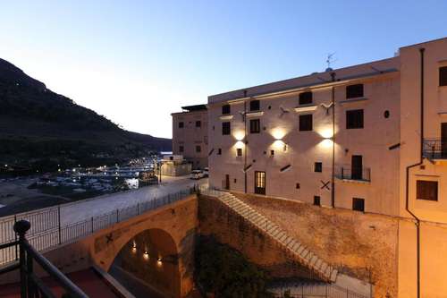 www.sopralemura.it