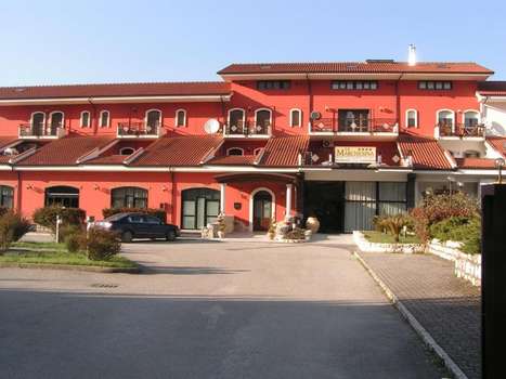 www.marchesinaresort.it