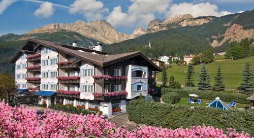 www.alpenhotelcorona.com
