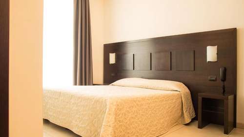 www.hotelicrespi.it
