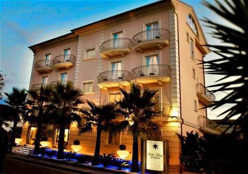 www.hotelclubstellamaris.it