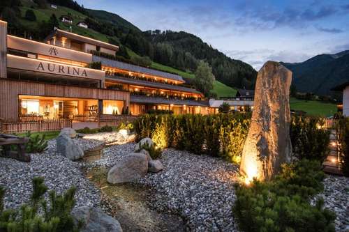 www.aurina-lodges.com