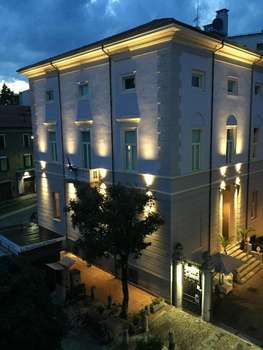 www.hoteleuropavarese.it