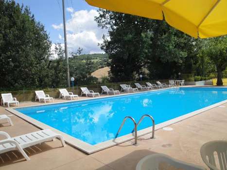 www.hotelmeridianaurbino.com
