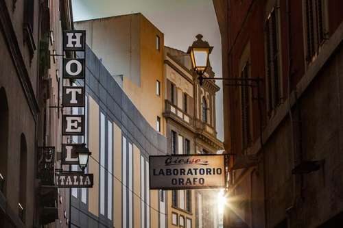 www.hotelitaliacagliari.com