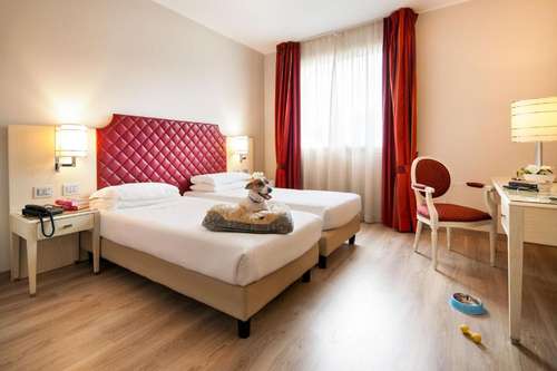 www.justhotelomazzo.it