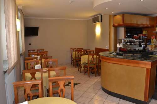 www.hotelcavour-asti.it