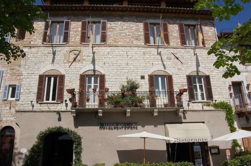 www.assisihotelbelvedere.com