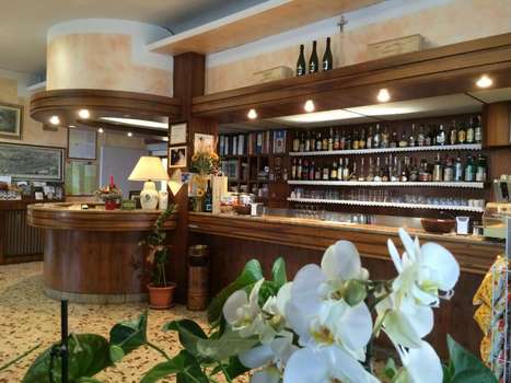 www.hotelmarchina.it
