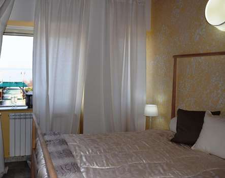 www.quadrifogliovillage.com