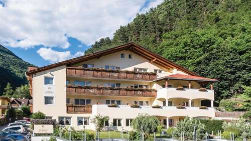 www.hotel-saldur.com
