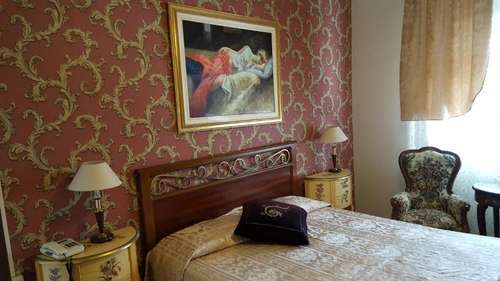 www.hotelroyalalessandria.it