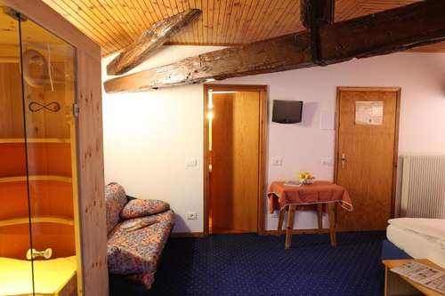 www.albergoduespade.it