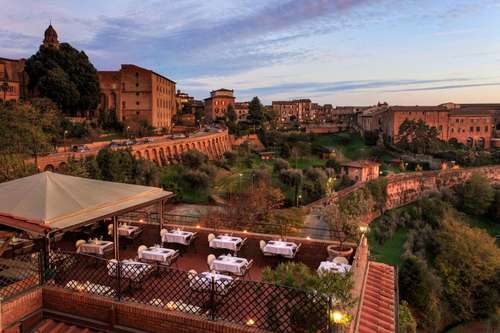 www.hotelathena.com