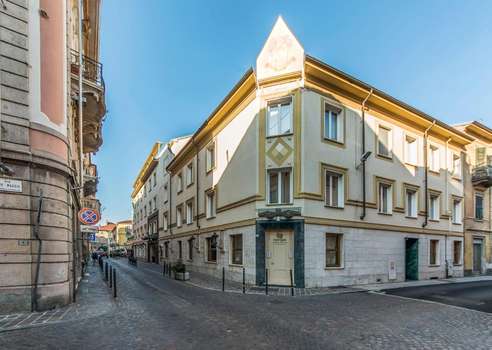 www.hotelalliduebuoirossi.com