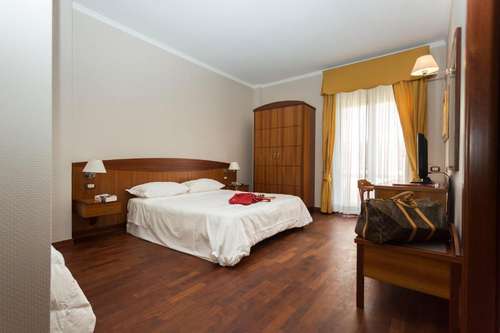 www.hotelcavaliere.it