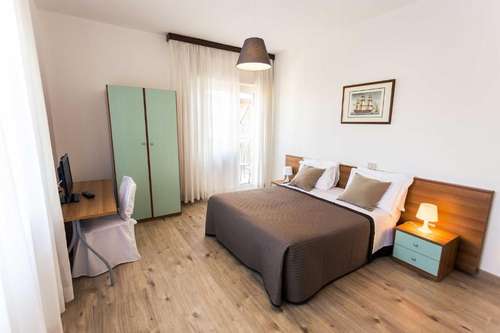 www.hotelantagos.com