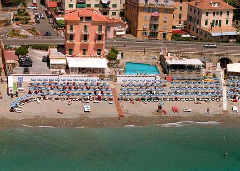 www.hotelbiancamariavarazze.it
