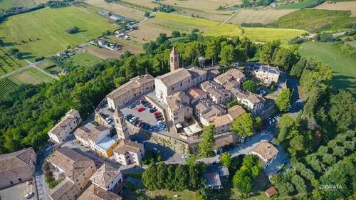 www.borgomontemaggiore.it