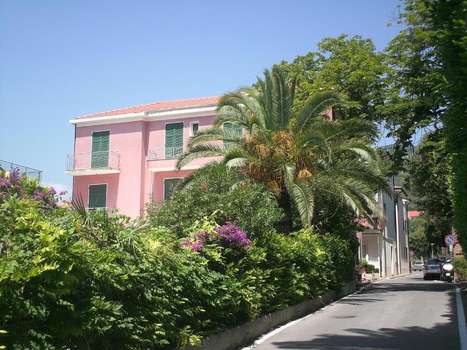 www.albergocalcagnoborgio.it