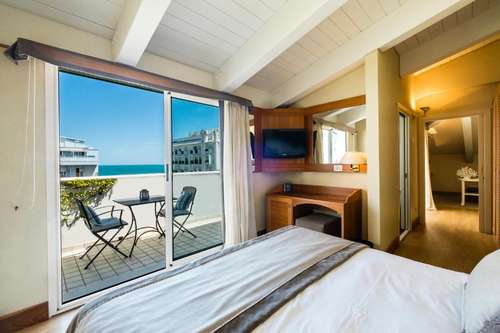 www.hotelmaestrale.com