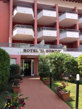 www.hotelilguscio.it