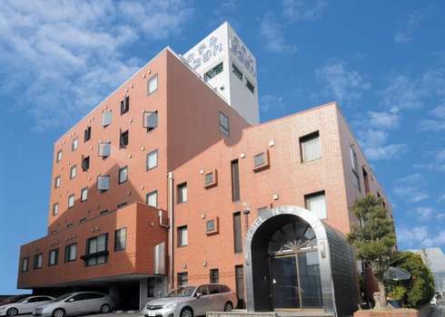 www.hotel-hachiman.com