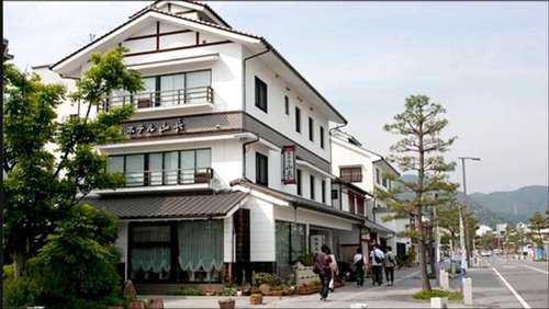 www.hotel-yamachou.com