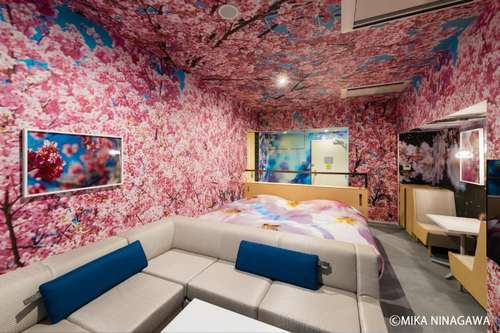 www.hotel-anteroom.com