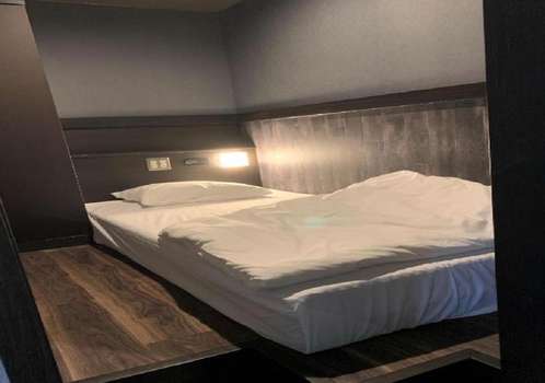 www.capsuleinn-shizuoka.jp