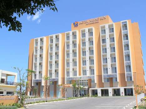 www.hotel-risingsun.com