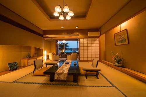www.kurofune-hotel.com
