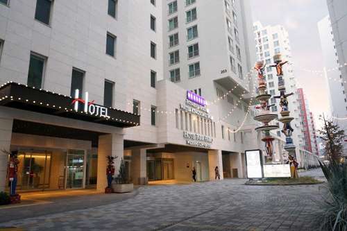 www.hotelparkhabio.com