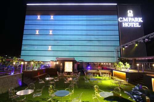 www.cmparkhotel.com