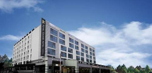 www.royalsquarehotel.com