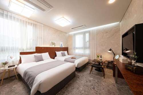 www.hotel-dm.com